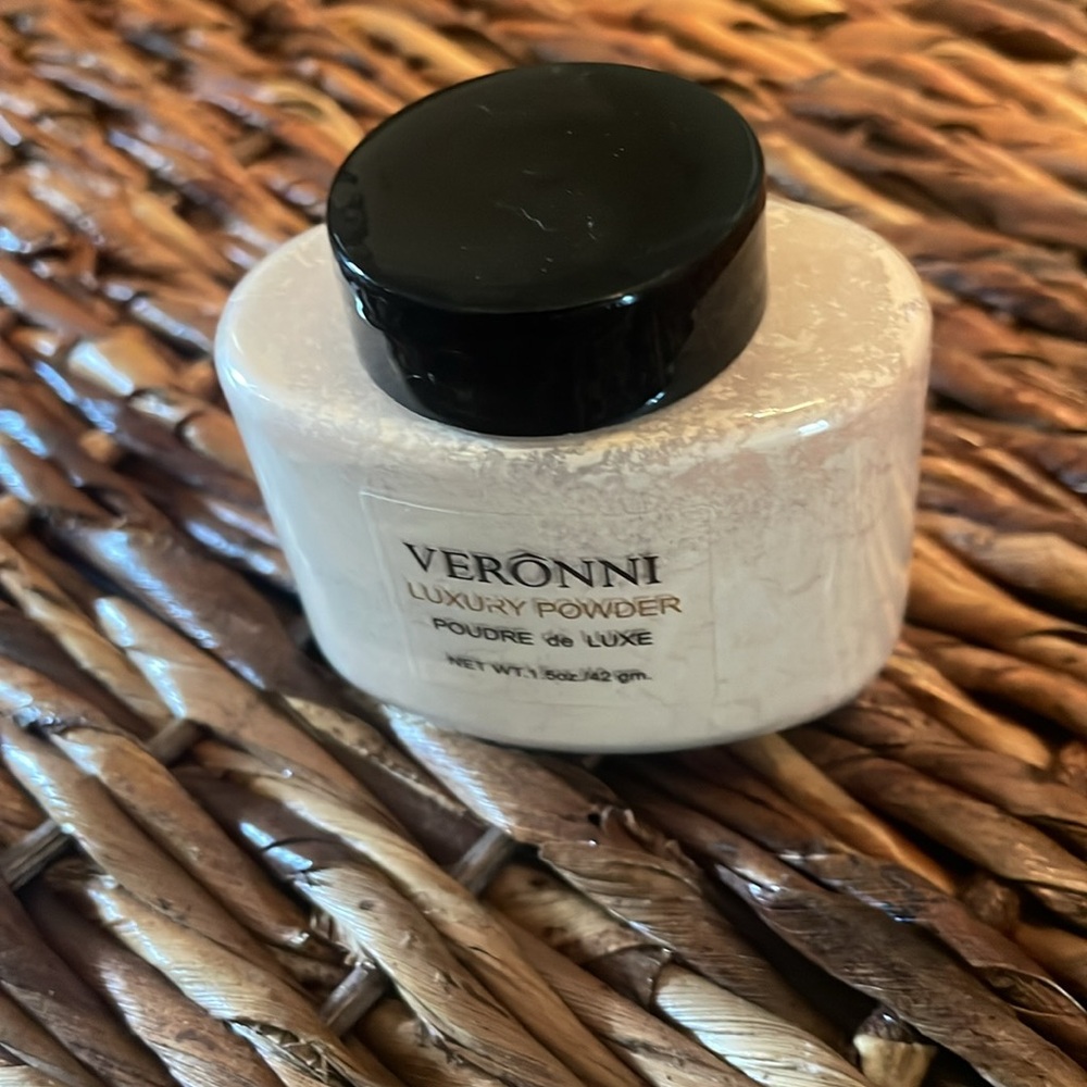 Matte Finishing Makeup Loose Setting Powder, Long-Lasting Coverage, natural - Picture 2 of 4